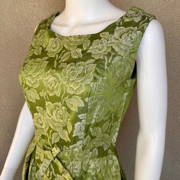 Romantic Garden Party 50s/60s Rose Brocade Dress - Picture 5 of 7